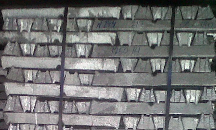 Aluminium Ingots - aluminium scrap supplied by Metallic Metal Trading FZCO