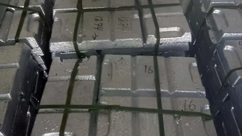 Zinc Ingots - zinc scrap supplied by Metallic Metal Trading FZCO